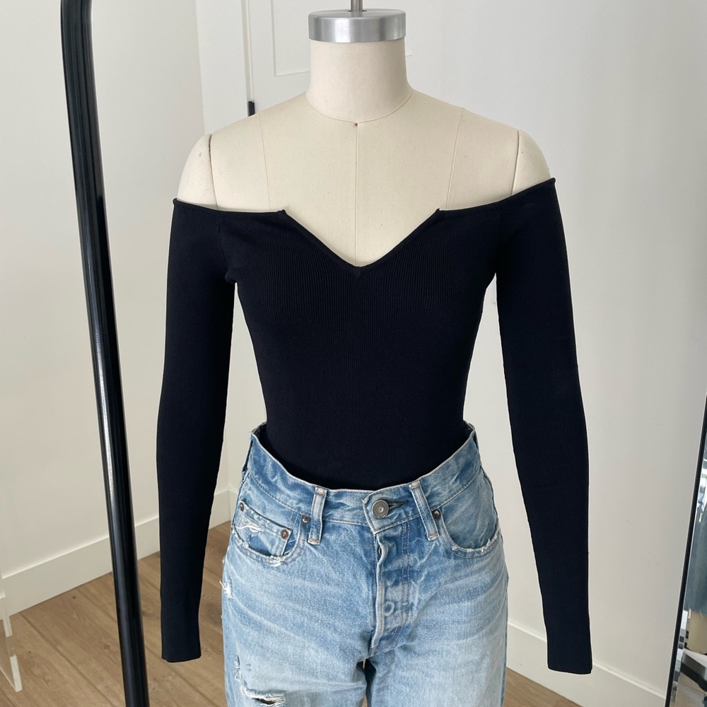 Superdown Black Off-Shoulder Bodysuit